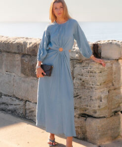 The Margot Linen mid length dress in Nightshade features an invisible zip in centre back, strategically placed side cut outs. Circle detail centre front.